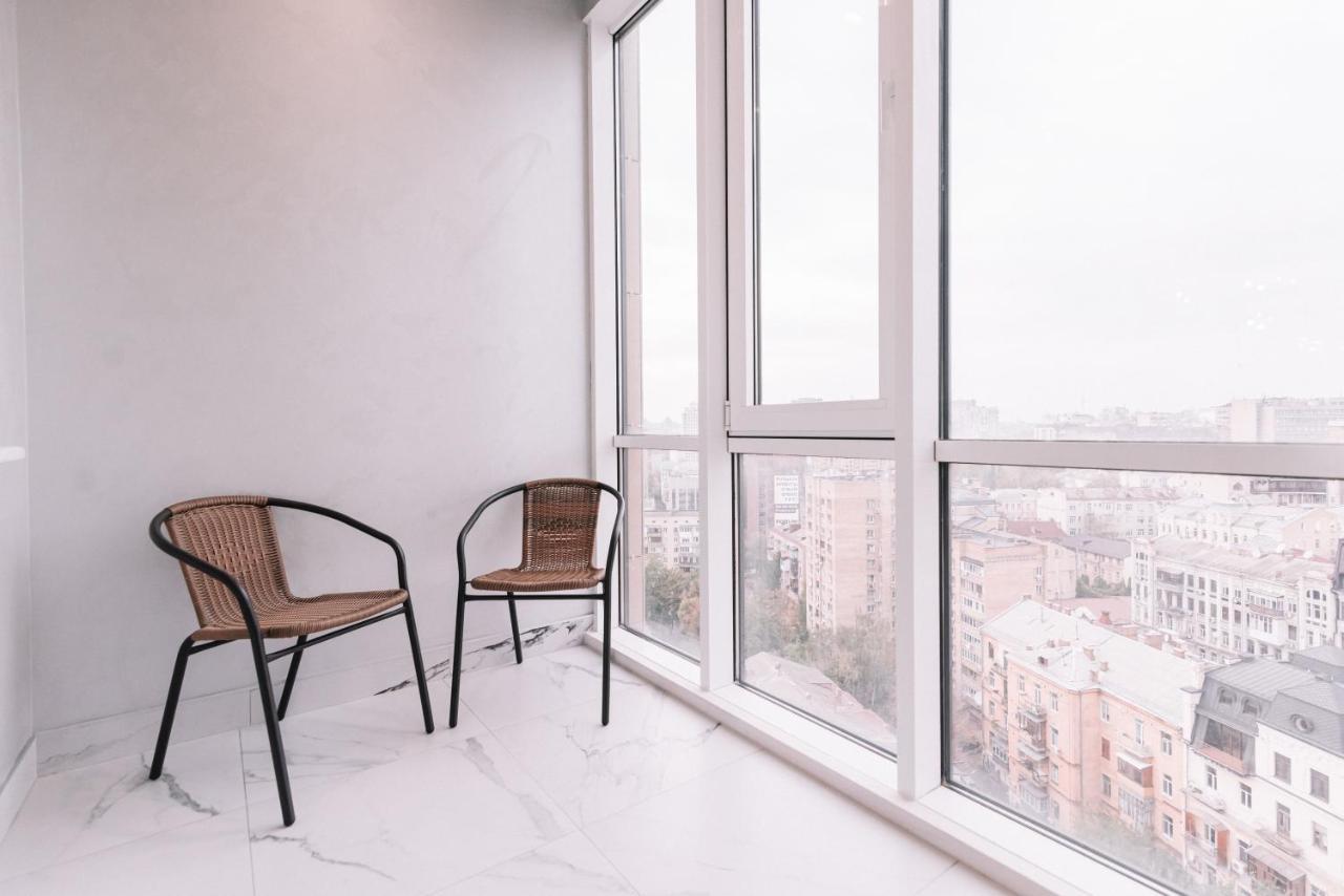 Royal Tower Vip Smart Apartments 1 Kiev Exterior foto